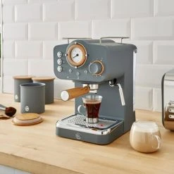 Swan Nordic Slate Grey Pump Espresso Coffee Machine -Kitchen appliances SK22110GRYN Swan Nordic Pump Espresso Coffee Machine Grey 4
