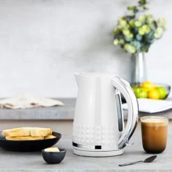 Tower Solitaire 3KW 1.5 Litre Kettle White 8 Tower Solitaire 3KW 1.5 Litre Kettle White -Kitchen appliances T10075WHT Tower Solitare 3KW 1 5 Litre Kettle White 2
