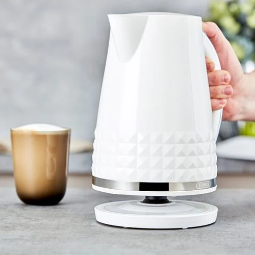 Tower Solitaire 3KW 1.5 Litre Kettle White 6 Tower Solitaire 3KW 1.5 Litre Kettle White - Image 6
